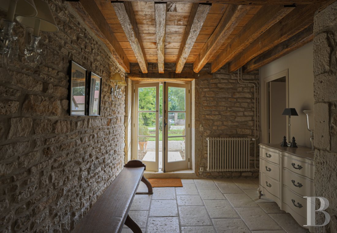 A chateau affiliated with Burgundy's greatest vineyards and permaculture to the south of Beaune - photo  n°20